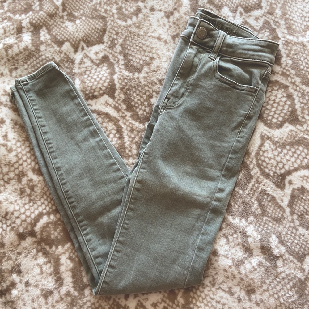 American Eagle Sage “Hi-Rise Jegging”